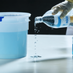 découvrez le guide essentiel pour un dosage précis de javel dans 1000 litres d'eau, garantissant une désinfection efficace et sécurisée de vos surfaces.
